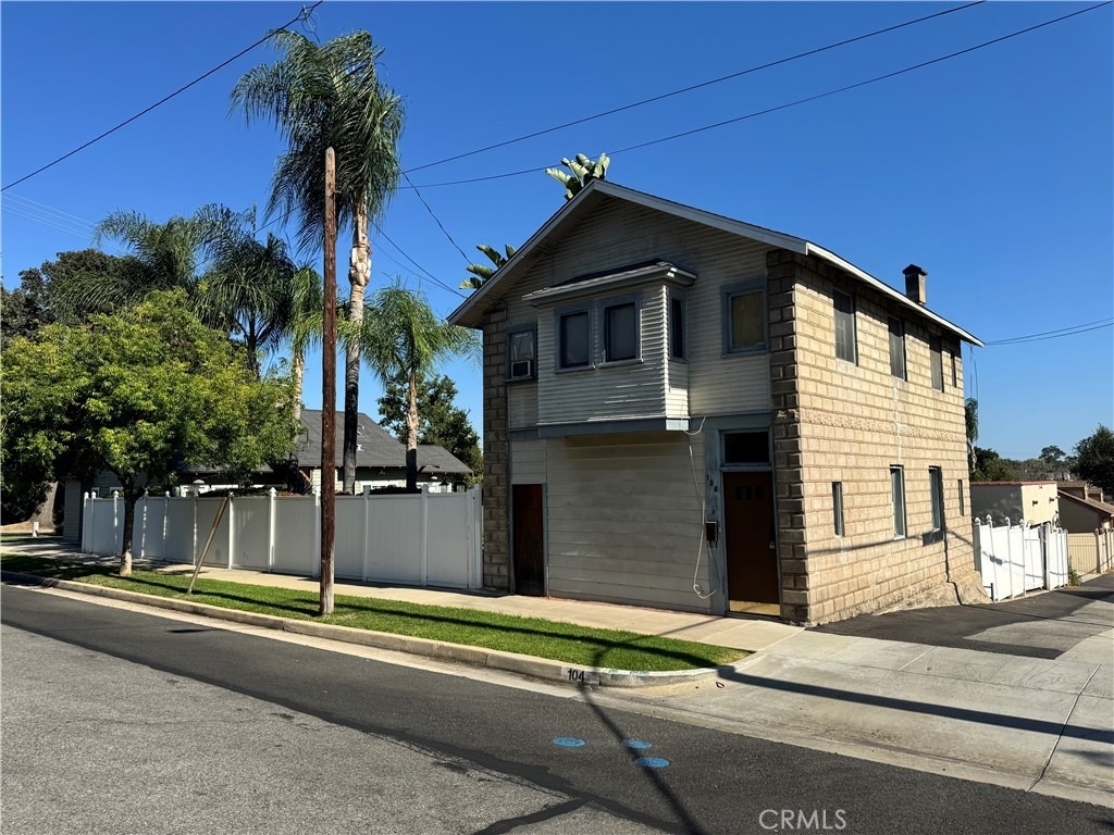 104 W 5th Street - Photo 14