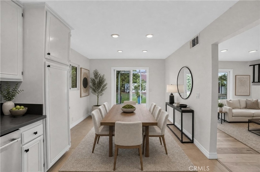 655 W Ontario Avenue - Photo 22