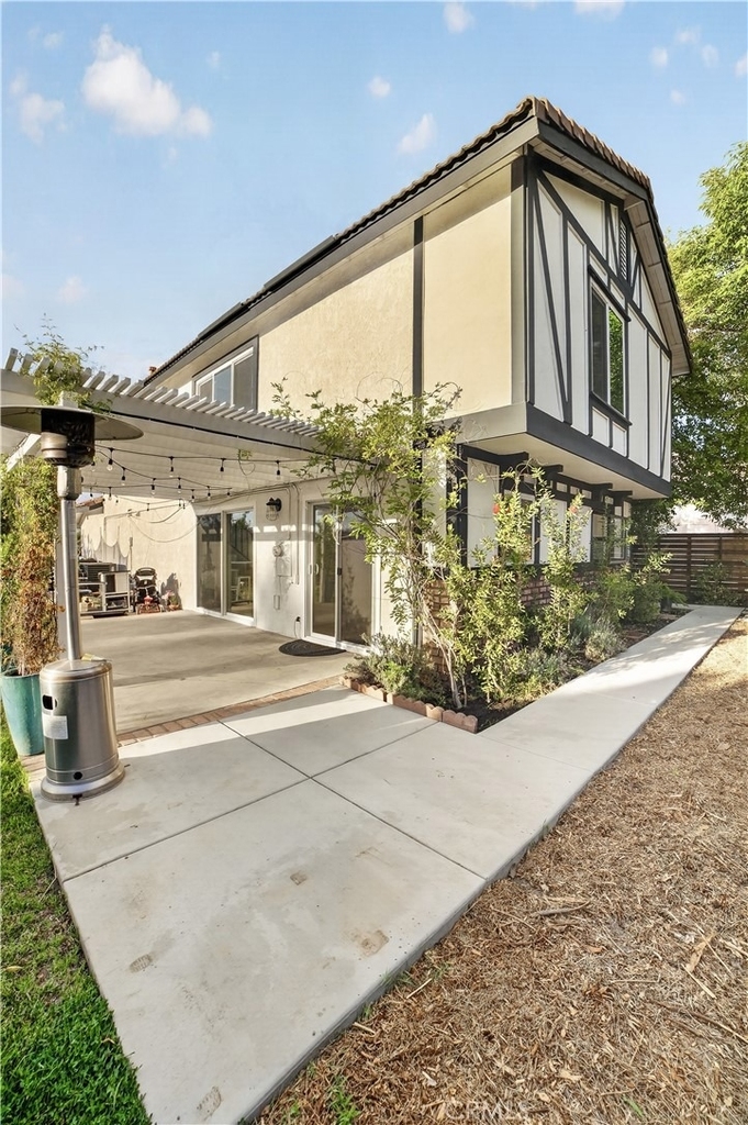 655 W Ontario Avenue - Photo 13