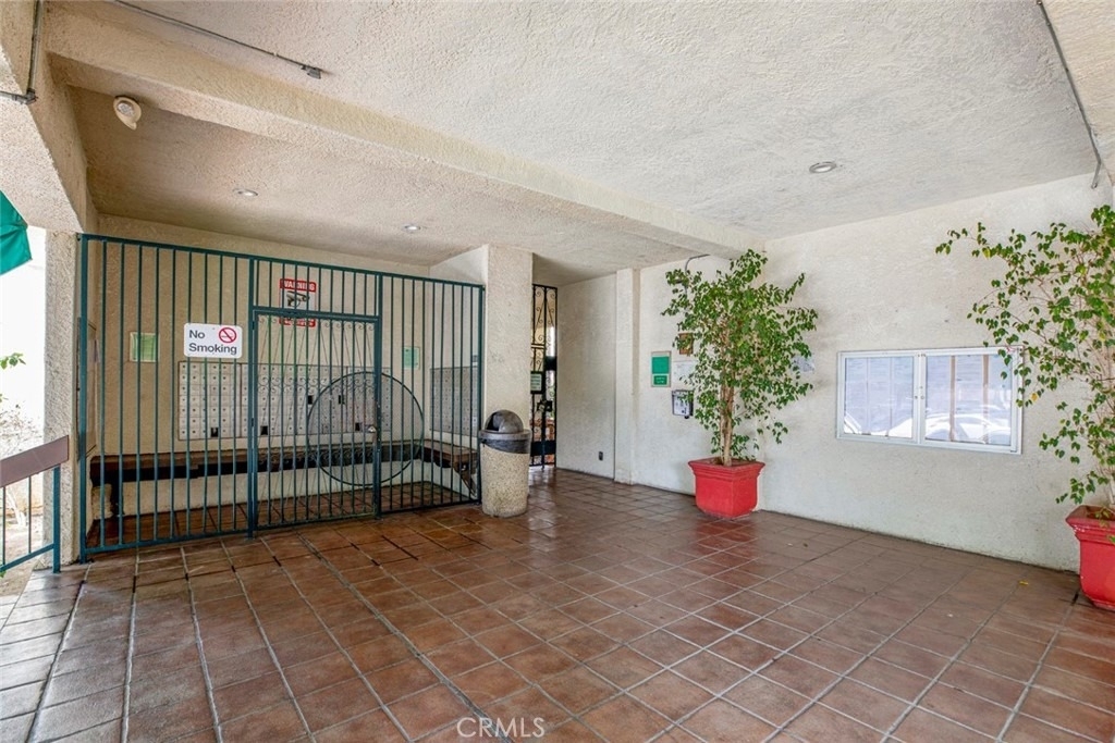 5460 White Oak Ave - Photo 14