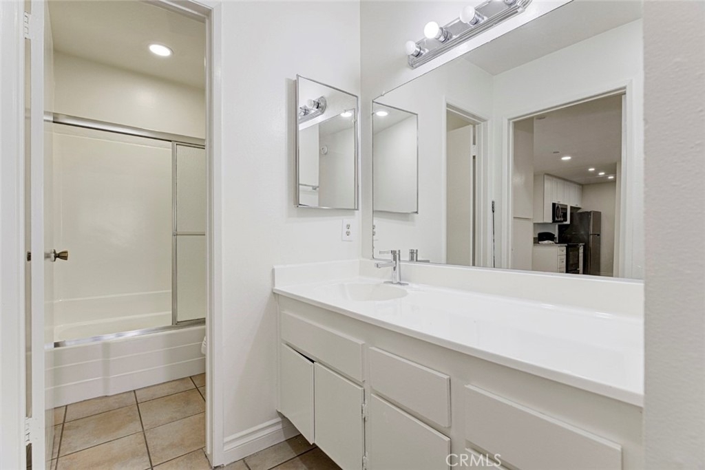 5460 White Oak Ave - Photo 6