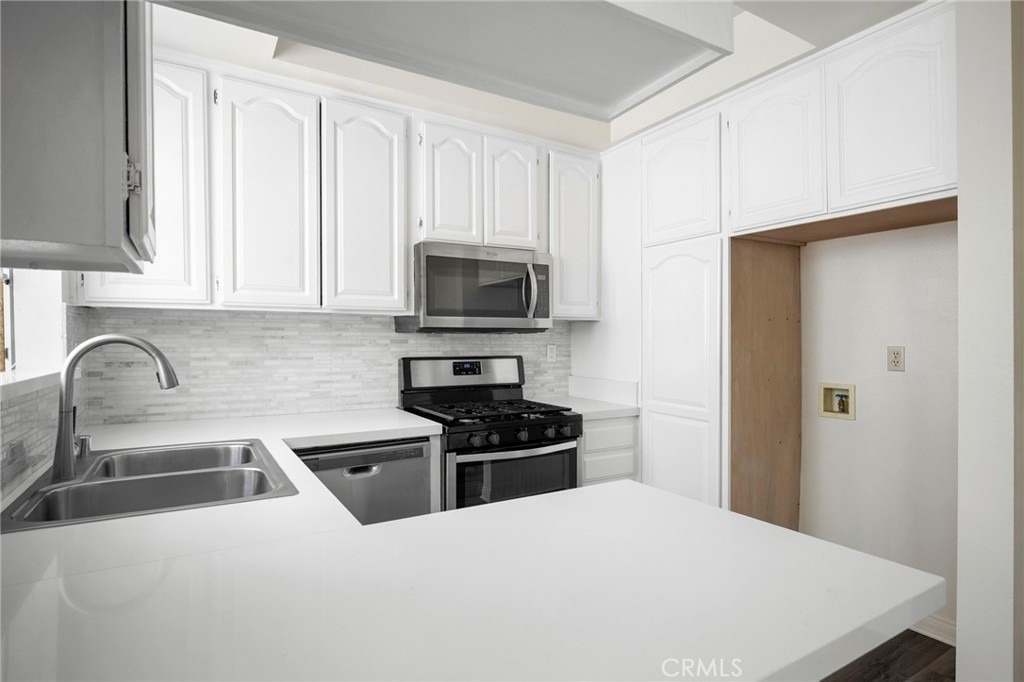 318 N Kenwood Street - Photo 10