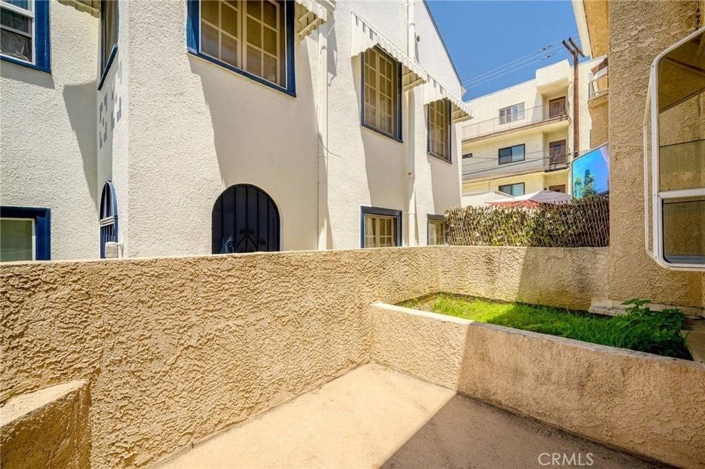 318 N Kenwood Street - Photo 7