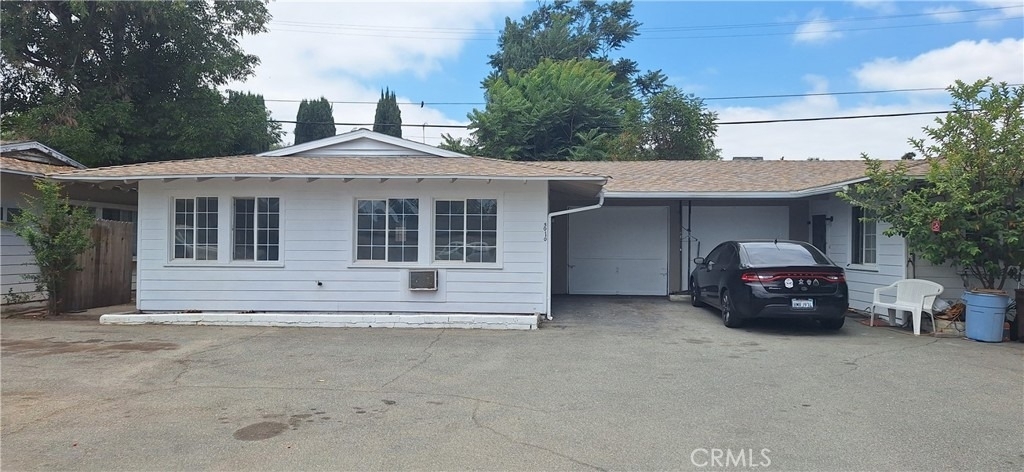 5010 Golden Avenue - Photo 0