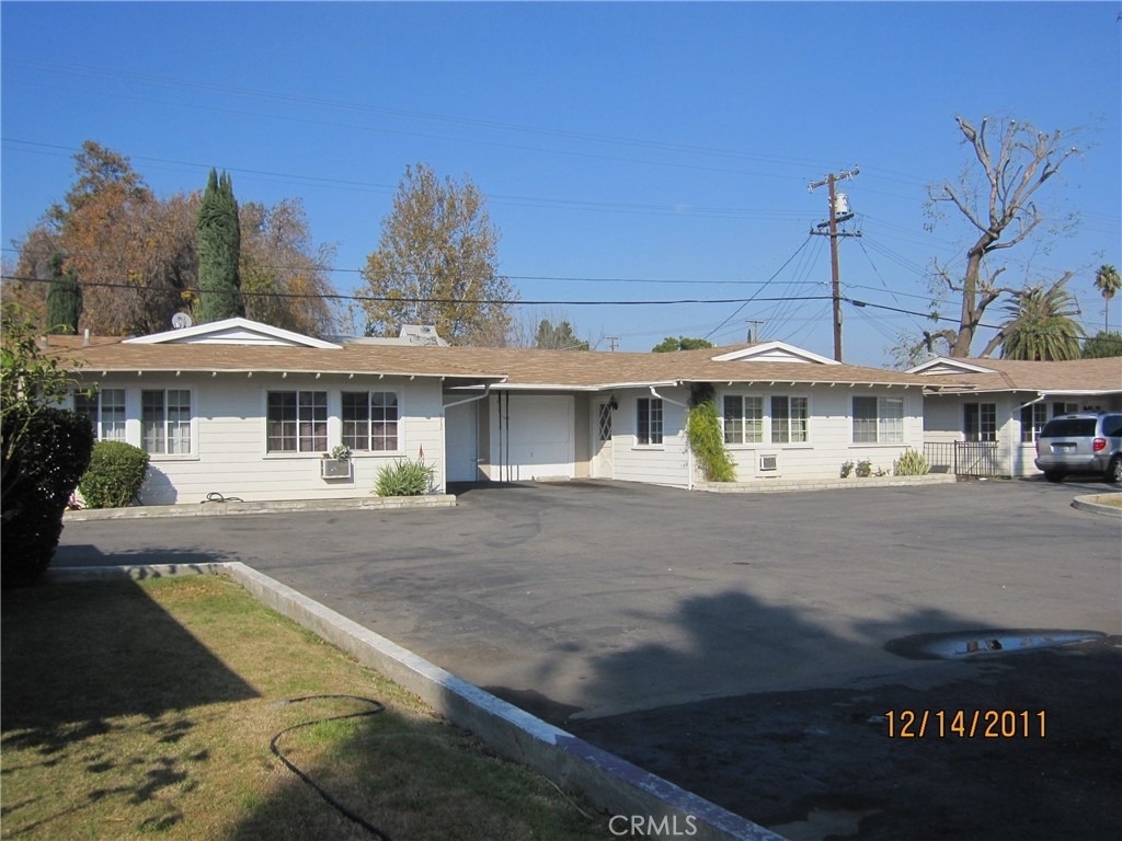 5010 Golden Avenue - Photo 1