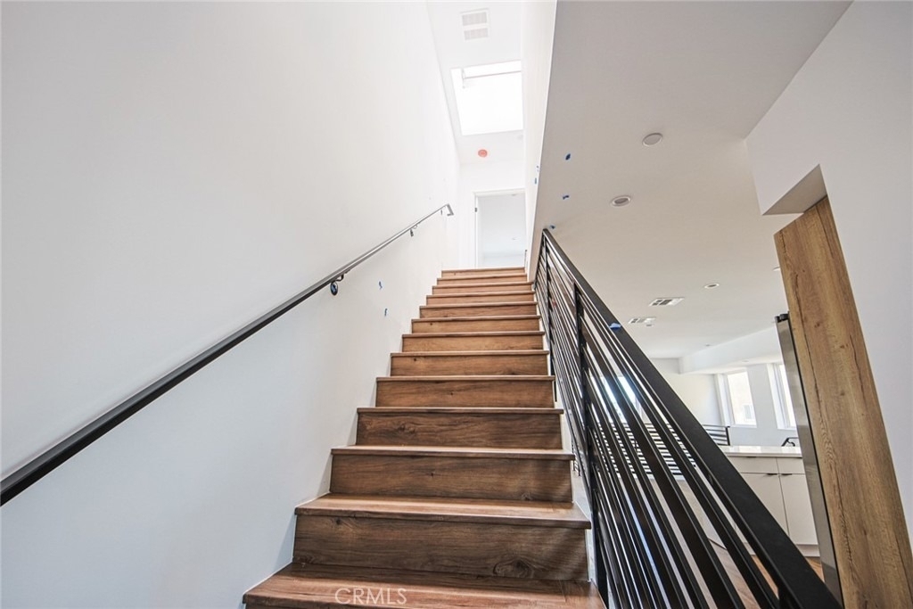 6425 Troost Avenue - Photo 12
