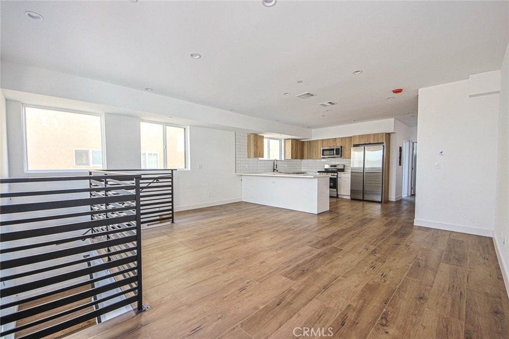 6425 Troost Avenue - Photo 3