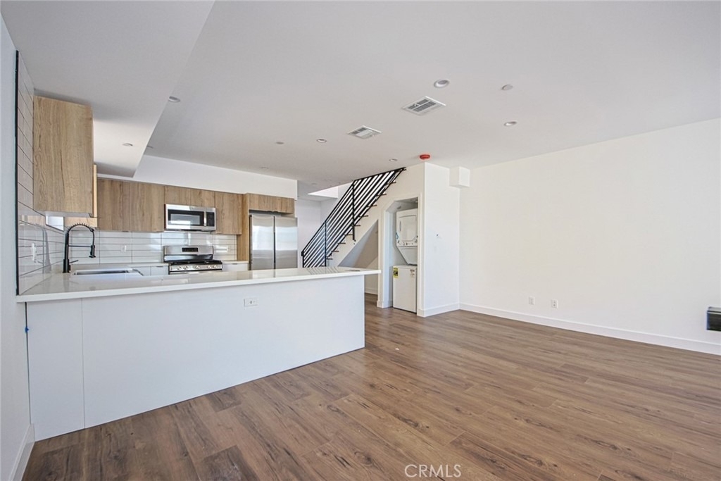 6425 Troost Avenue - Photo 7