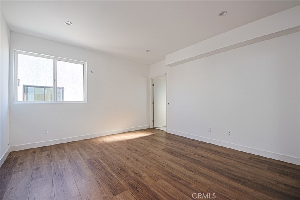 6425 Troost Avenue - Photo 13