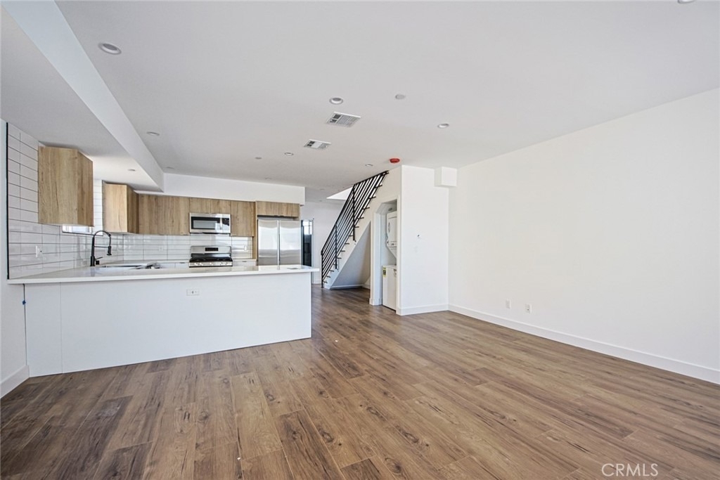6425 Troost Avenue - Photo 8