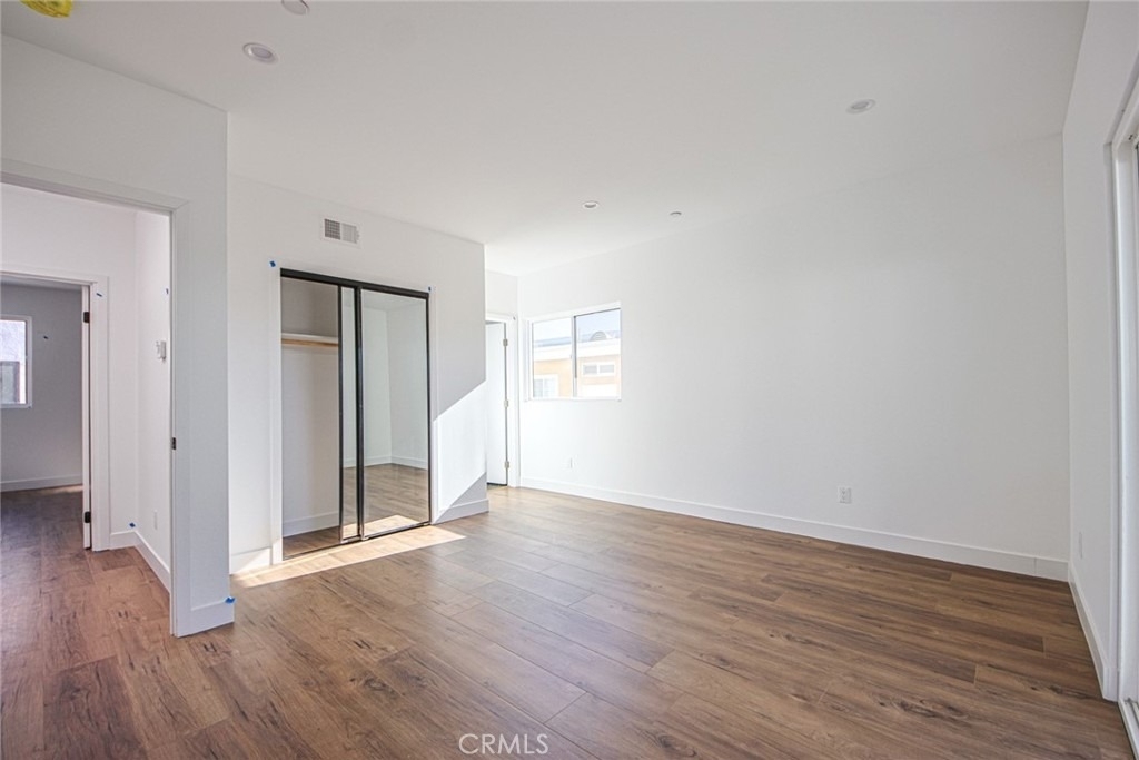 6425 Troost Avenue - Photo 18