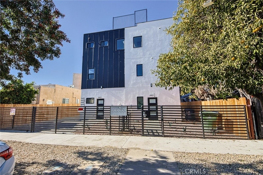 6425 Troost Avenue - Photo 0