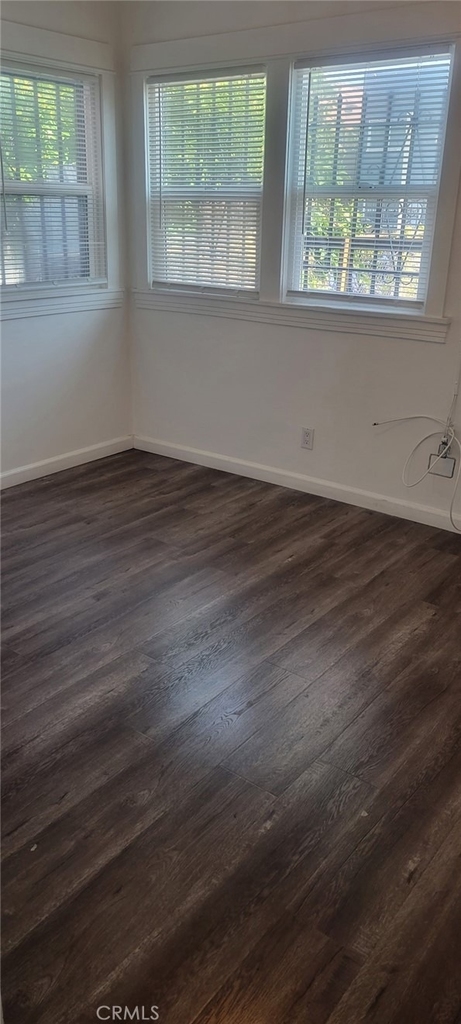 836 W 40th - Photo 22