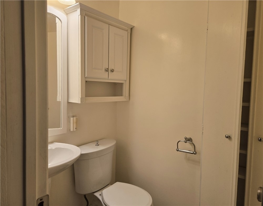 6234 Rowland Avenue - Photo 13