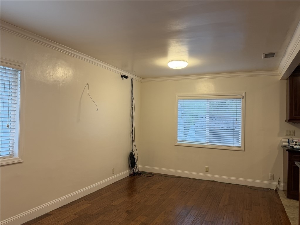 6234 Rowland Avenue - Photo 3