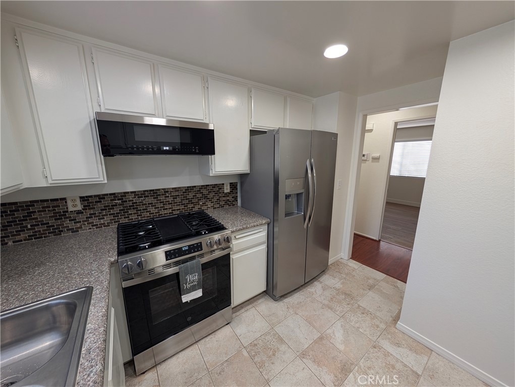 845 W Olive Avenue - Photo 17