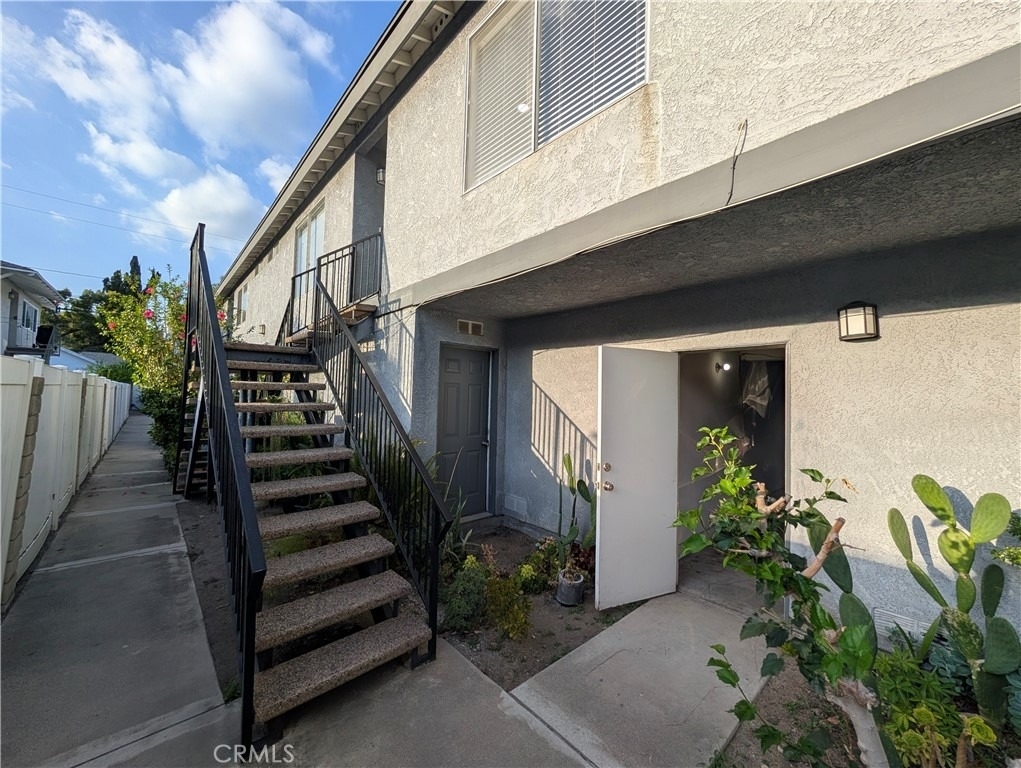845 W Olive Avenue - Photo 0