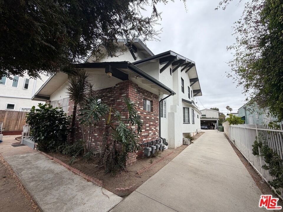 2240 Crenshaw Boulevard - Photo 3