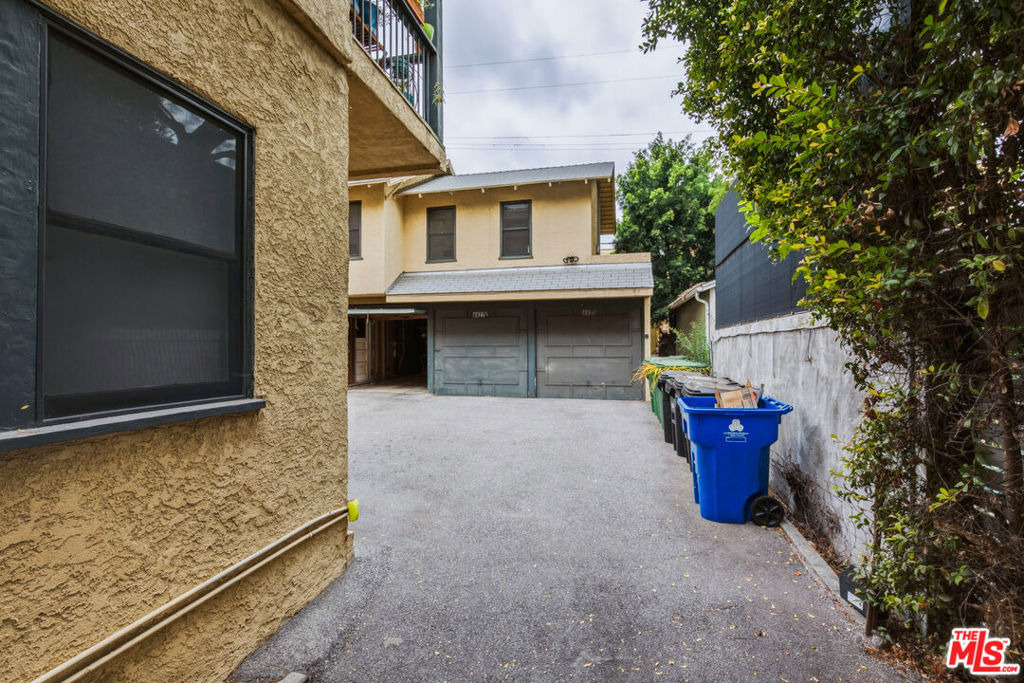 4427 Finley Avenue - Photo 29