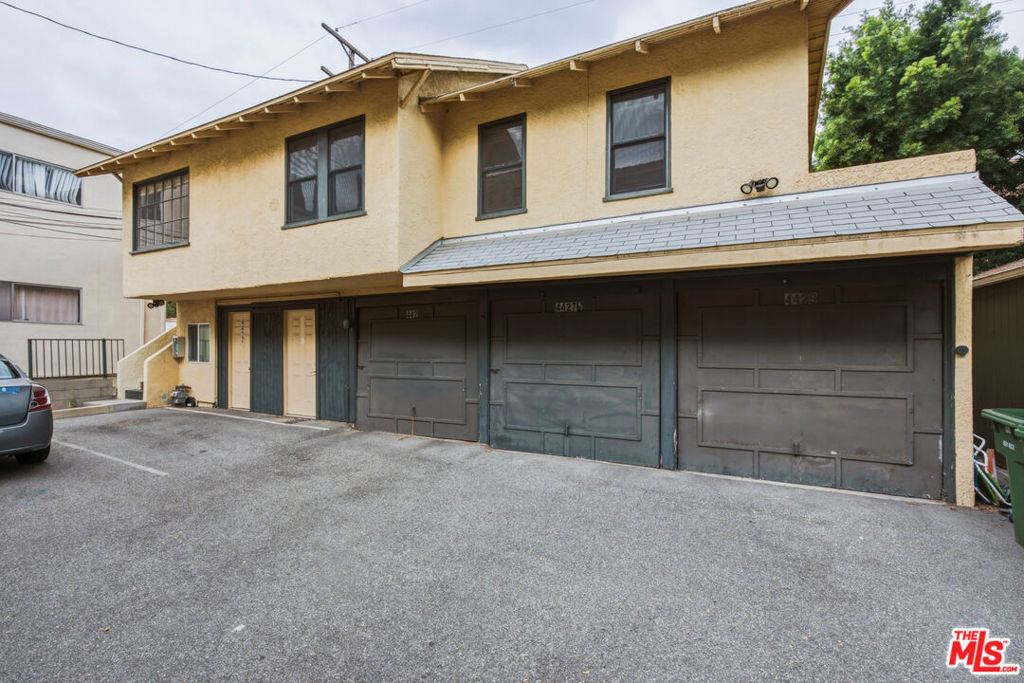 4427 Finley Avenue - Photo 2