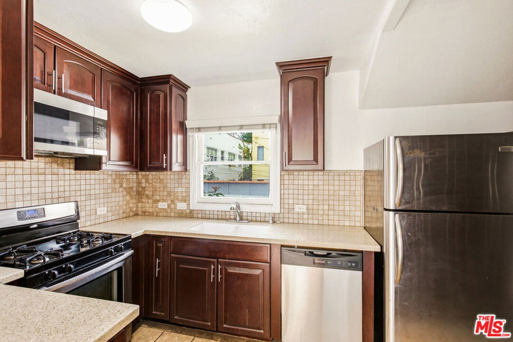 4427 Finley Avenue - Photo 22