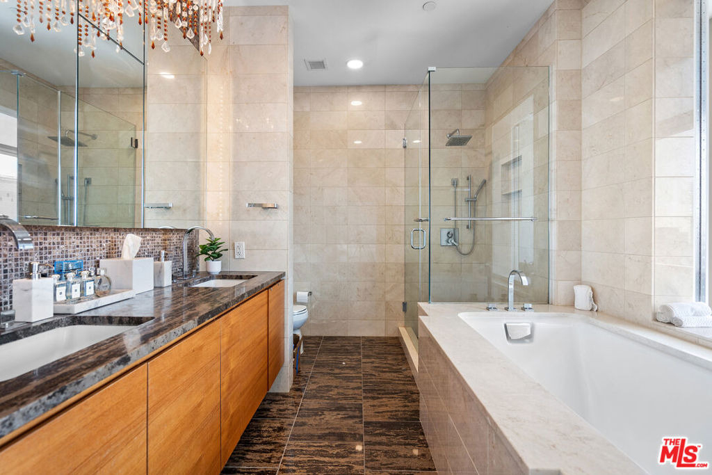 900 W Olympic Boulevard - Photo 13