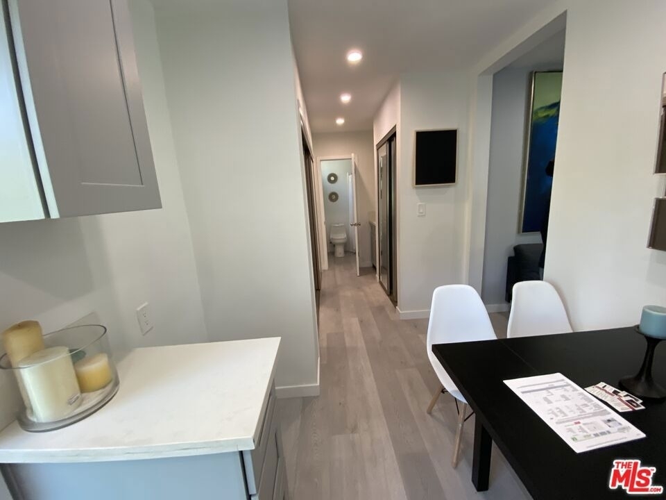 425 S Kenmore Avenue - Photo 6