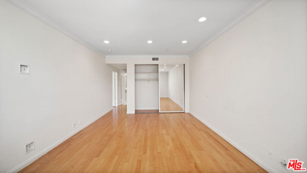 200 N Almont Drive - Photo 15