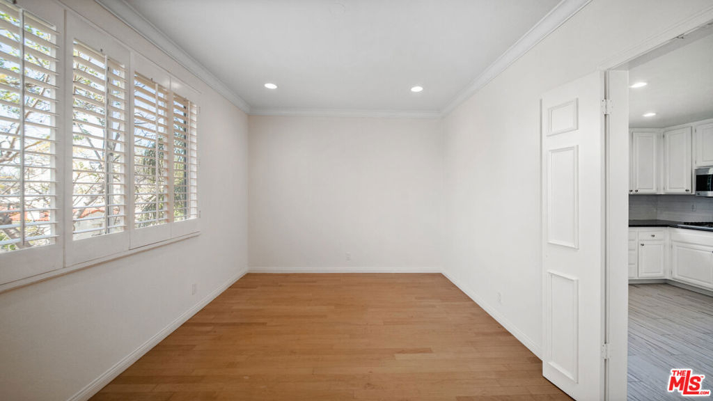 200 N Almont Drive - Photo 4