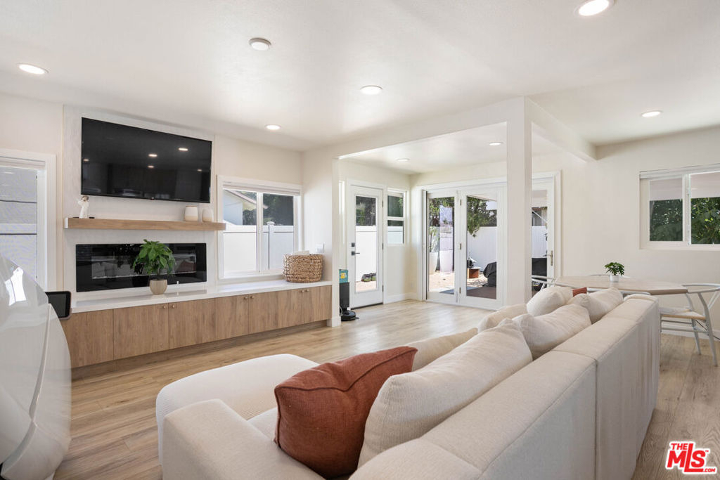 12831 Red Hill Avenue - Photo 18