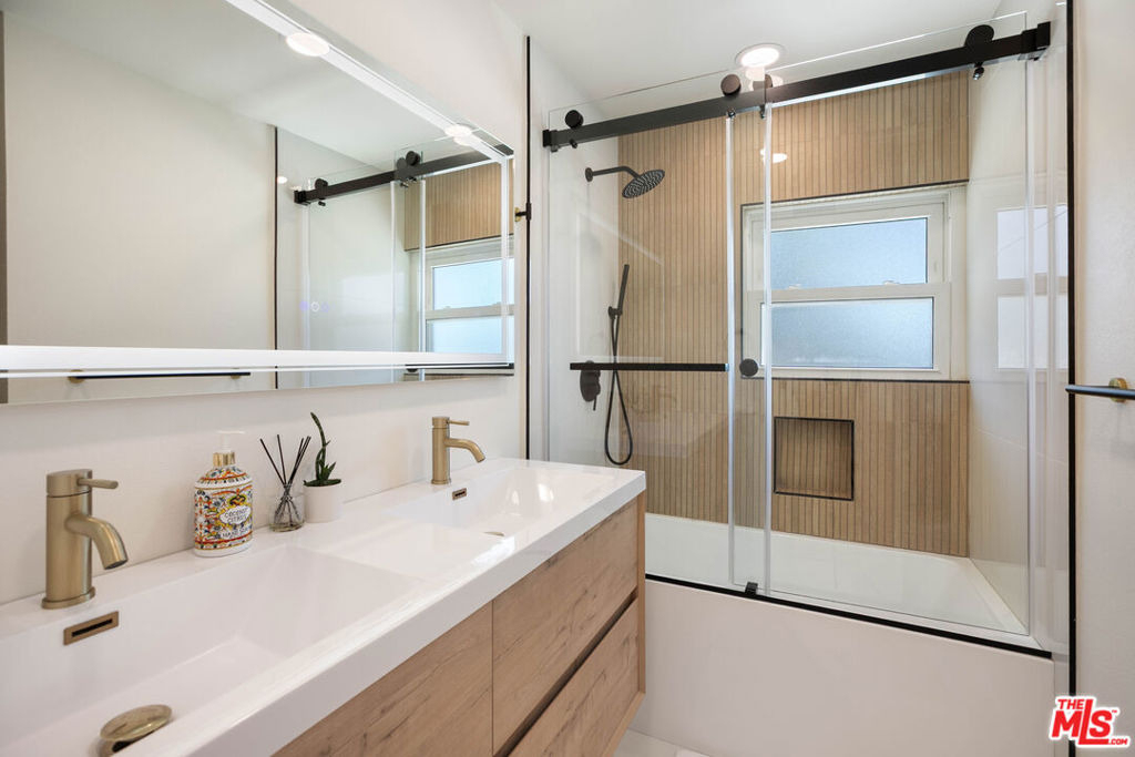 12831 Red Hill Avenue - Photo 38