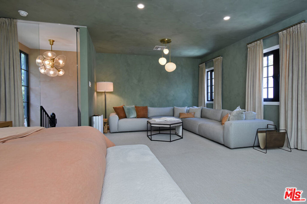 5005 Los Feliz - Photo 23