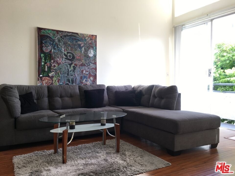 1943 Selby Avenue - Photo 6