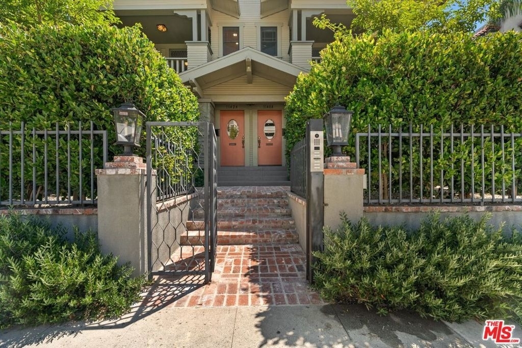 1140 Lemoyne Street - Photo 0