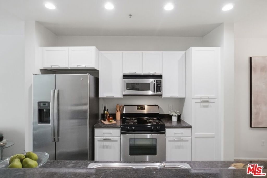 6400 Crescent Park - Photo 6