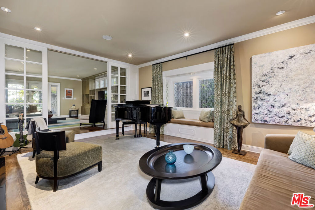 2855 Club Drive - Photo 7
