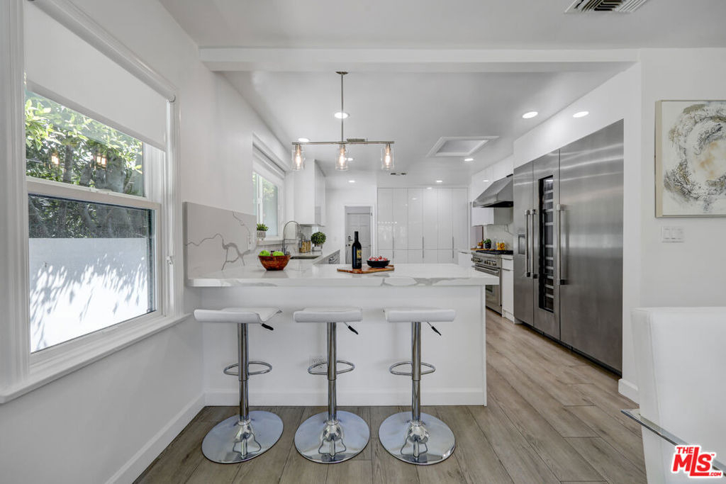 344 S Camden Drive - Photo 5
