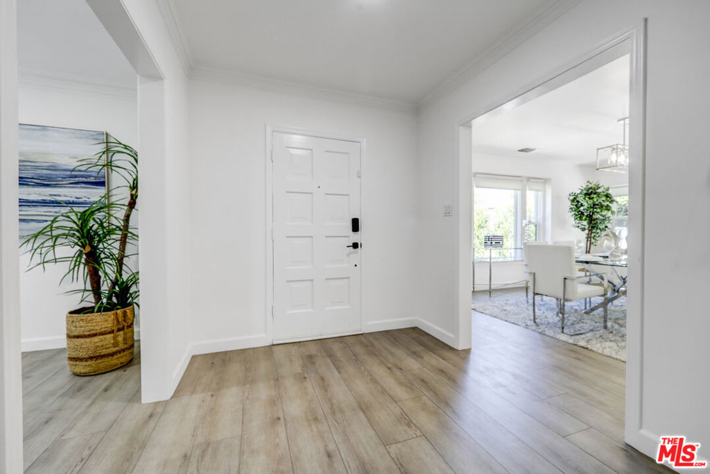 344 S Camden Drive - Photo 3