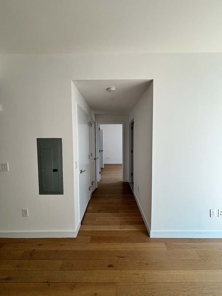 24th Street - Photo 3