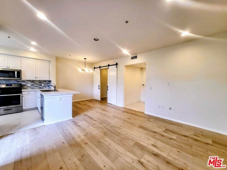 6020 Seabluff Drive - Photo 3