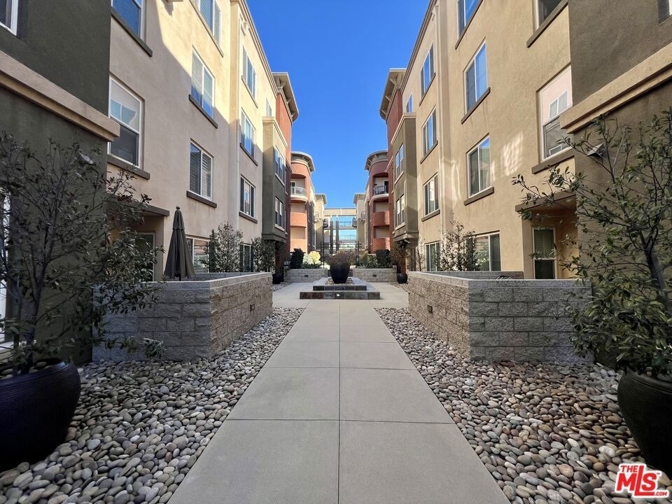 6020 Seabluff Drive - Photo 16