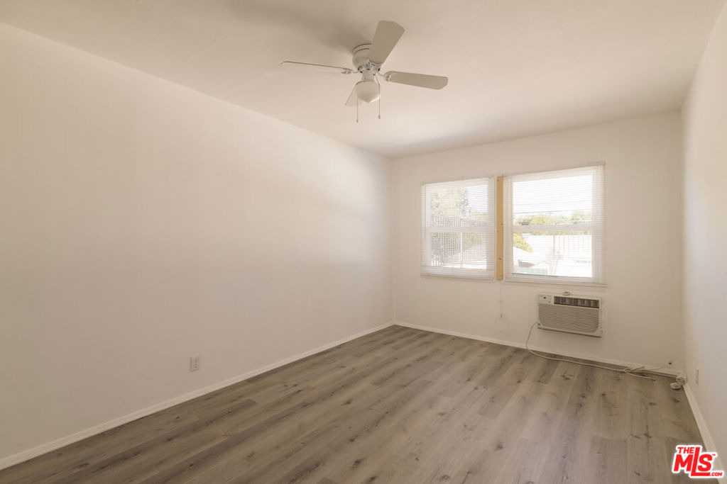5516 1/2 N Cahuenga Boulevard - Photo 6