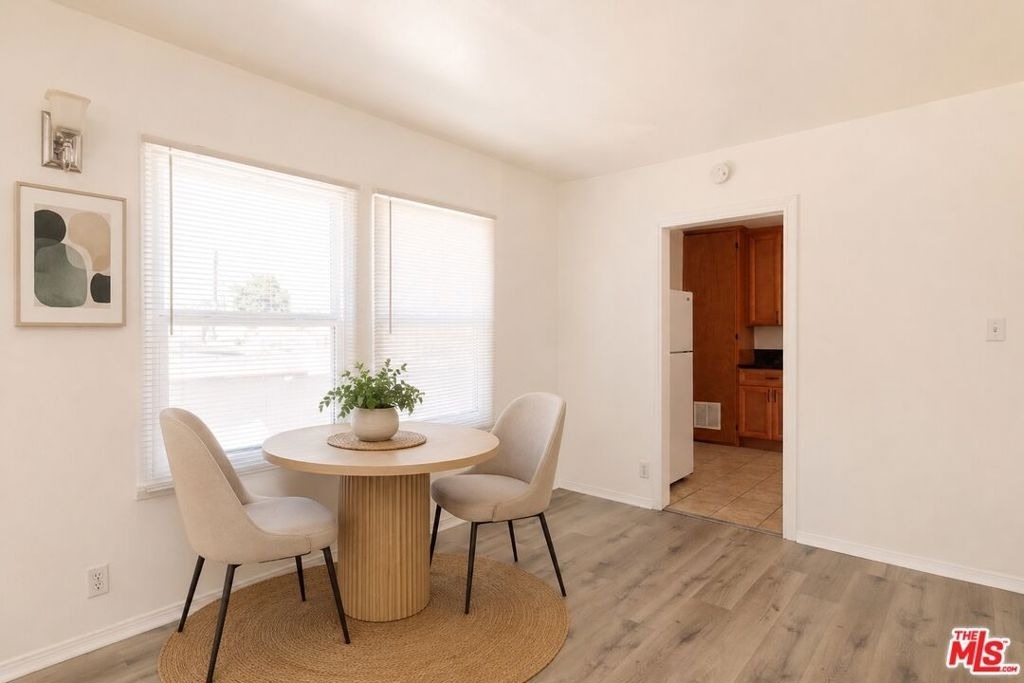5516 1/2 N Cahuenga Boulevard - Photo 3