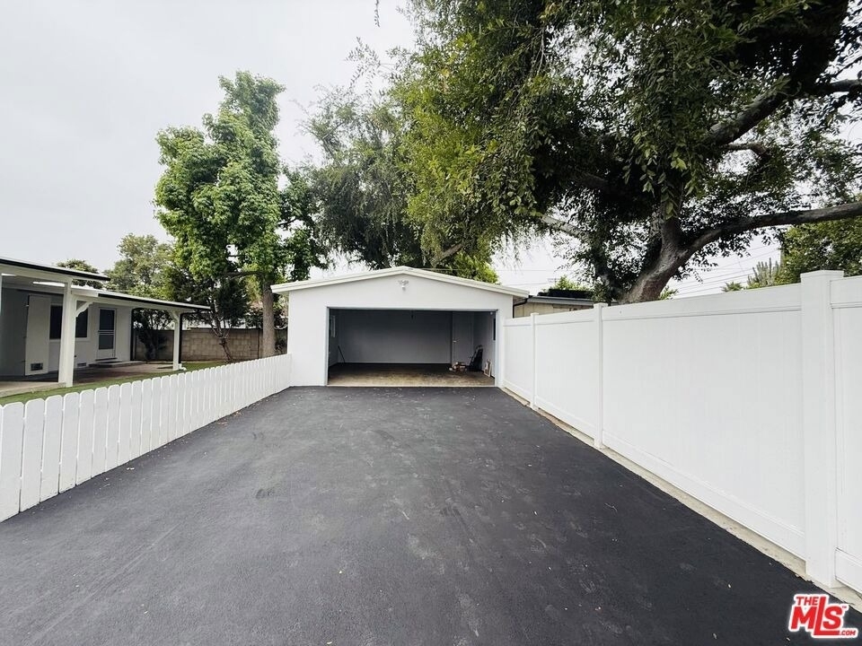 13411 Wingo Street - Photo 33