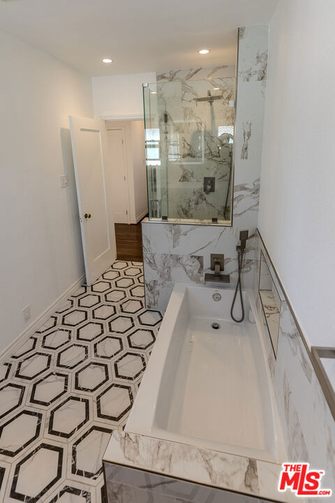 1067 S Sycamore Avenue - Photo 39