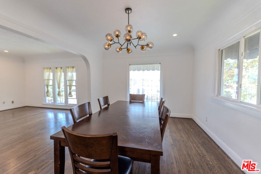 1067 S Sycamore Avenue - Photo 14
