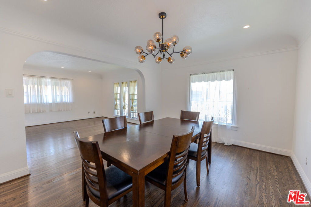 1067 S Sycamore Avenue - Photo 13