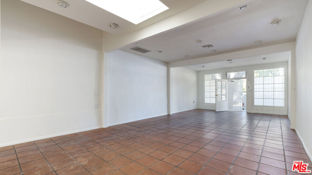 2120 N Cahuenga Boulevard - Photo 5