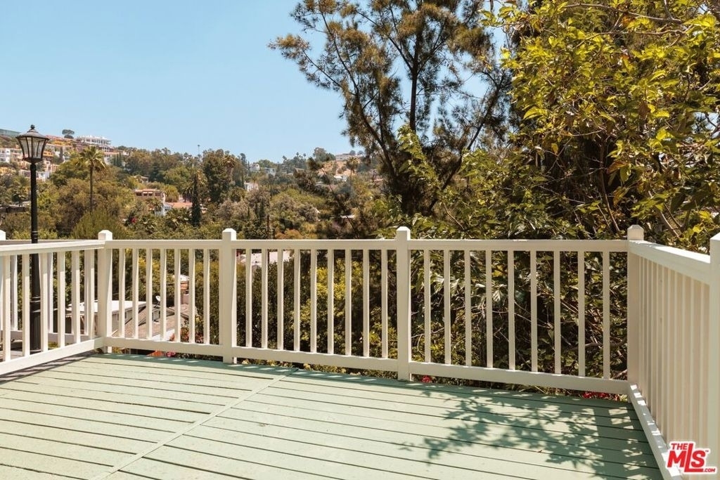 2120 N Cahuenga Boulevard - Photo 16