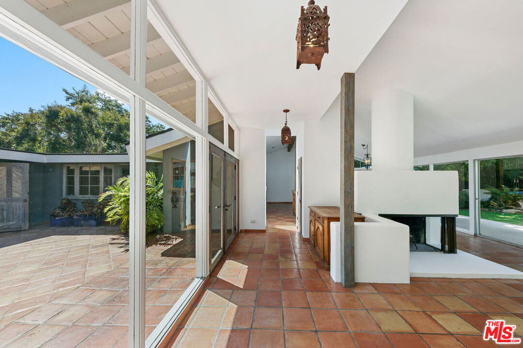 6328 Frondosa Drive - Photo 6